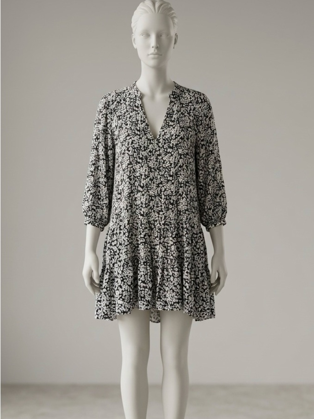Zara Gray and White Floral Print Dress